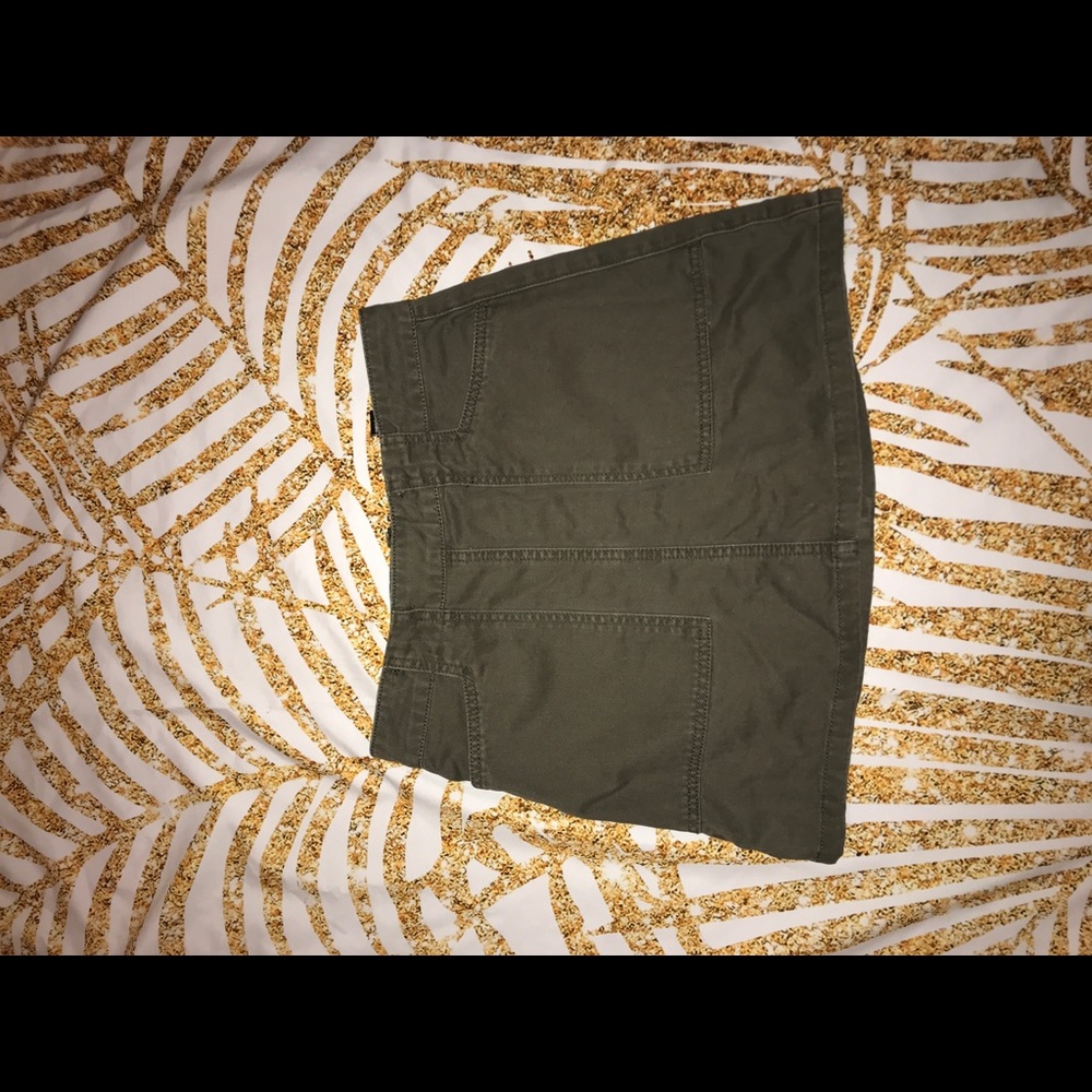 Olive green cute skirt for any occasion!